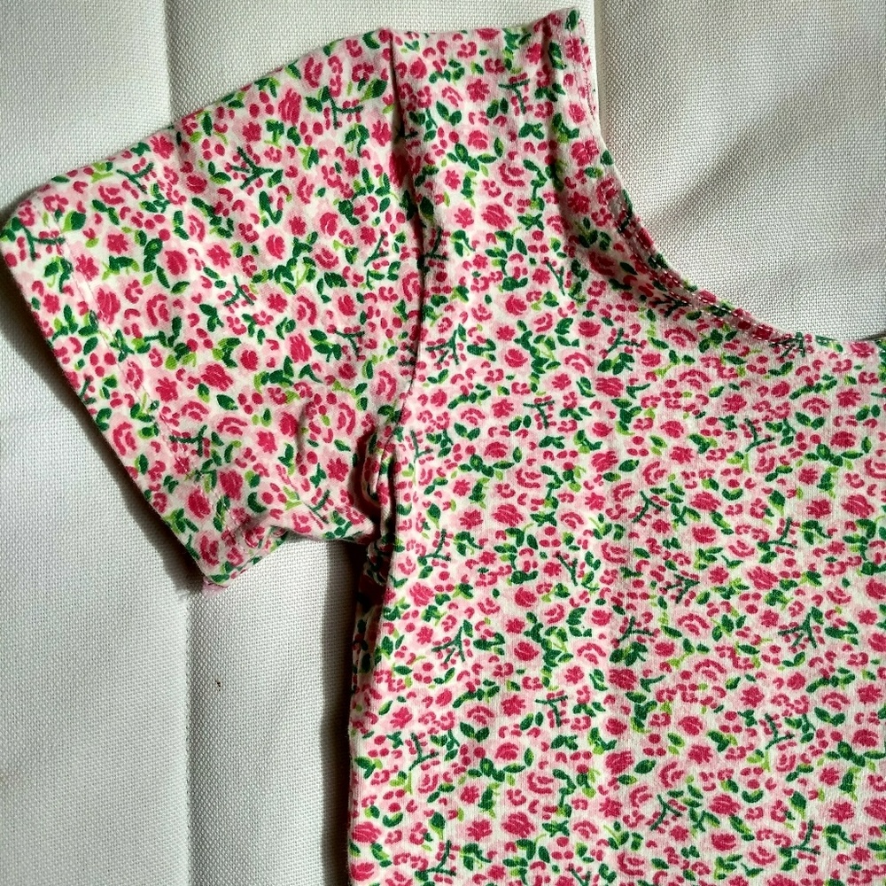 pink floral crop top 🌷